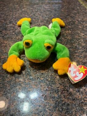 Smoochy The Frog Beanie Baby TY Retired Vintage With Tags 1997 Plushy